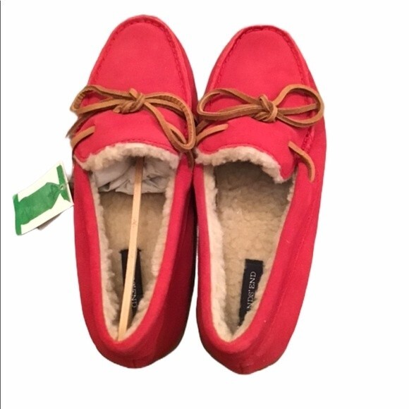 Lands’ End Red Suede Moccasin Slippers Size 5 - Picture 4 of 6
